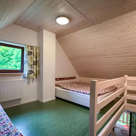 Гостевой дом Wesola Chmura - Apartamenty Przy Szlakach Snieznika Клетно