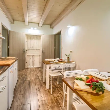 Гостевой дом Wesola Chmura - Apartamenty Przy Szlakach Snieznika